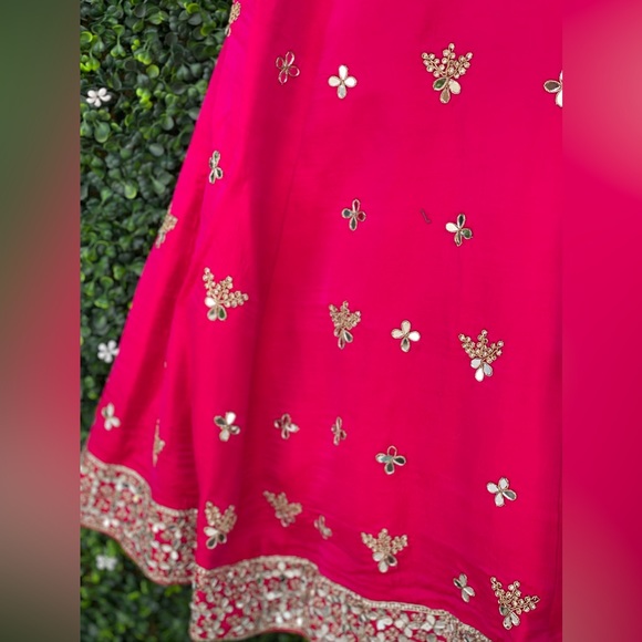 Beautiful pure silk kids lehnga choli set with dupatta. - Picture 3 of 6